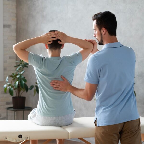 image of a chiropractor