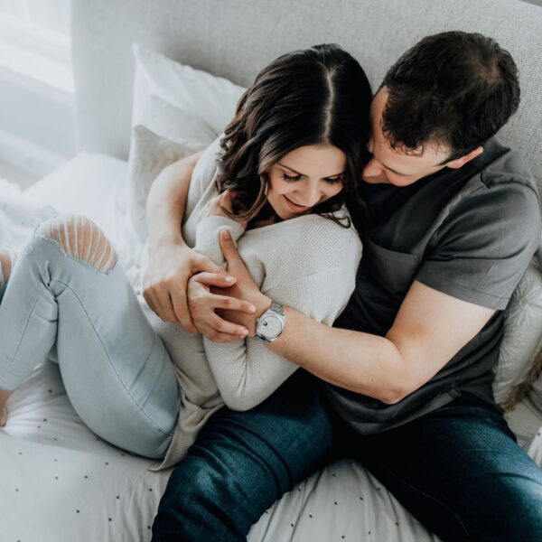 img of a couple hugging